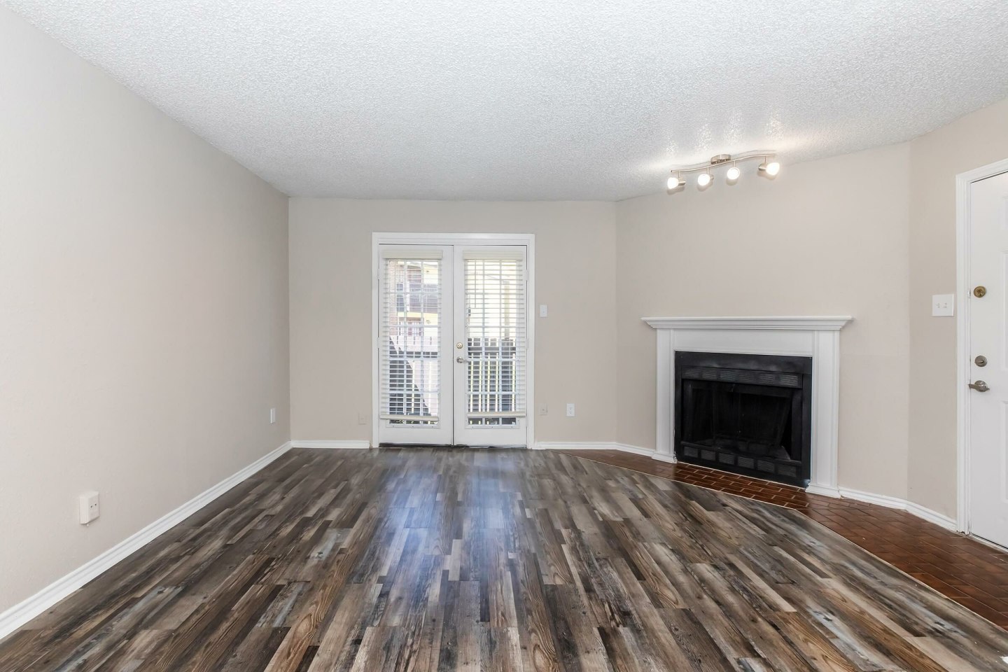 Rolling Hills Place Image 18
