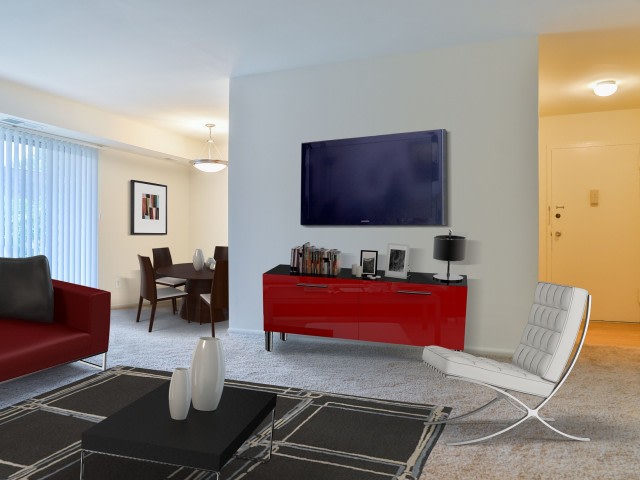 Applegate and Potomac Commons Apartments and Townhomes Image 1