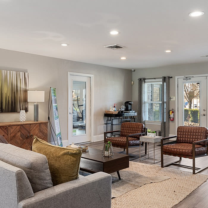 Central Pointe Apartment Homes Image 38
