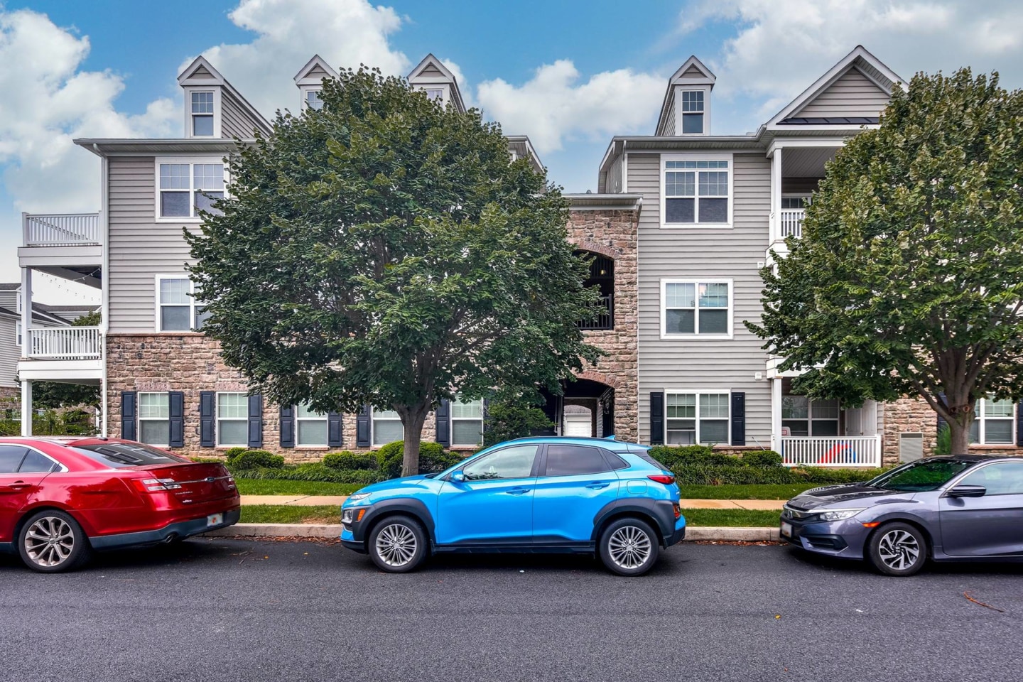 The Villas of Castleton Apartments Image 2