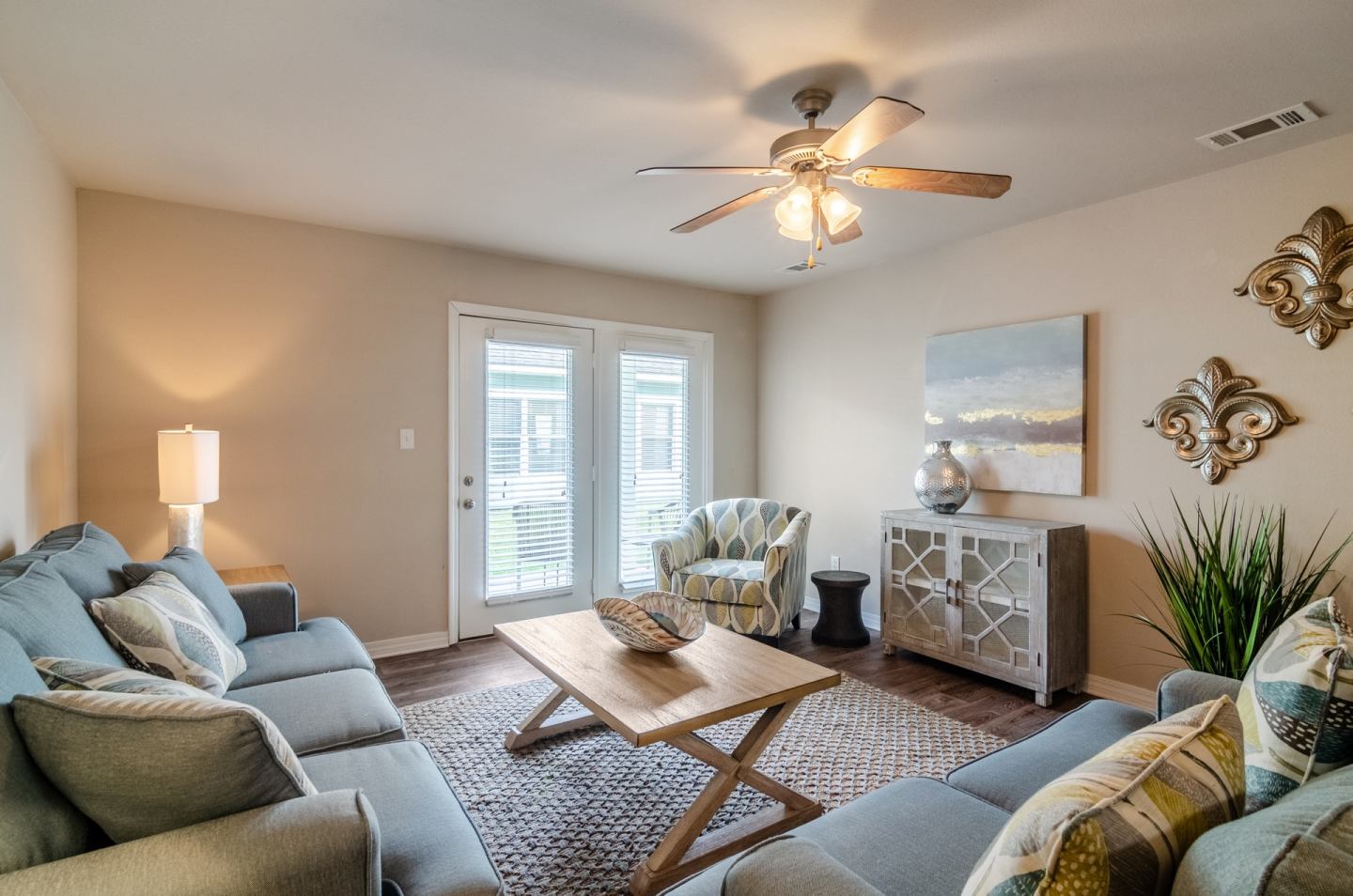 Grand Biscayne Apartments Image 13