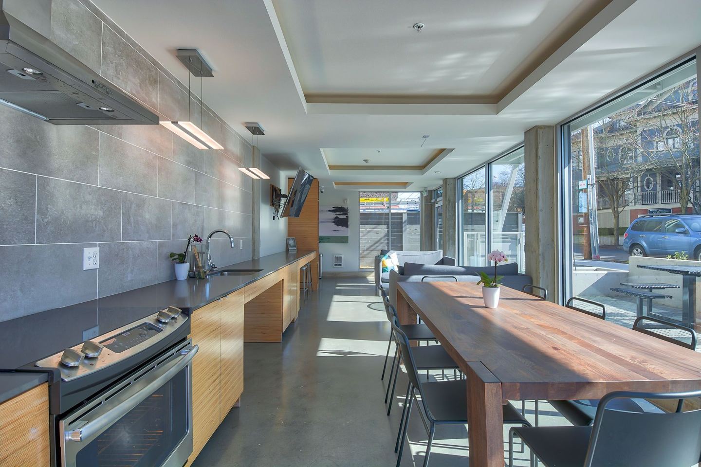 1404 Boylston Image 6