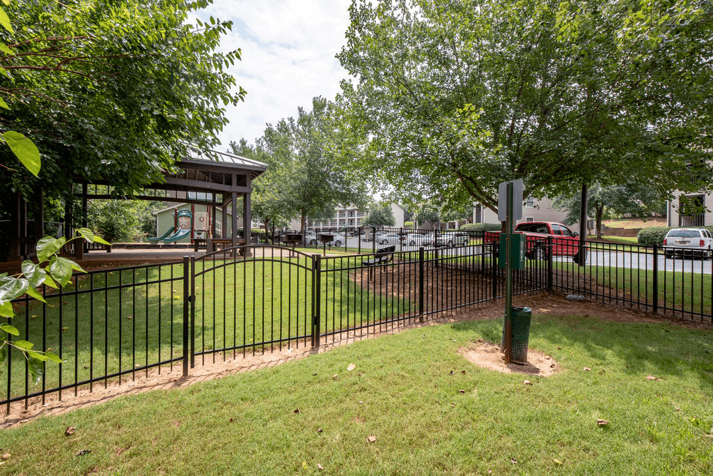 The Grove Apartments Image 2