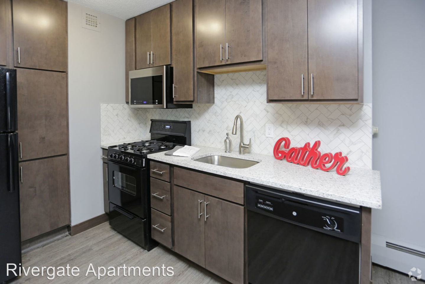 Rivergate Apartments Image 1