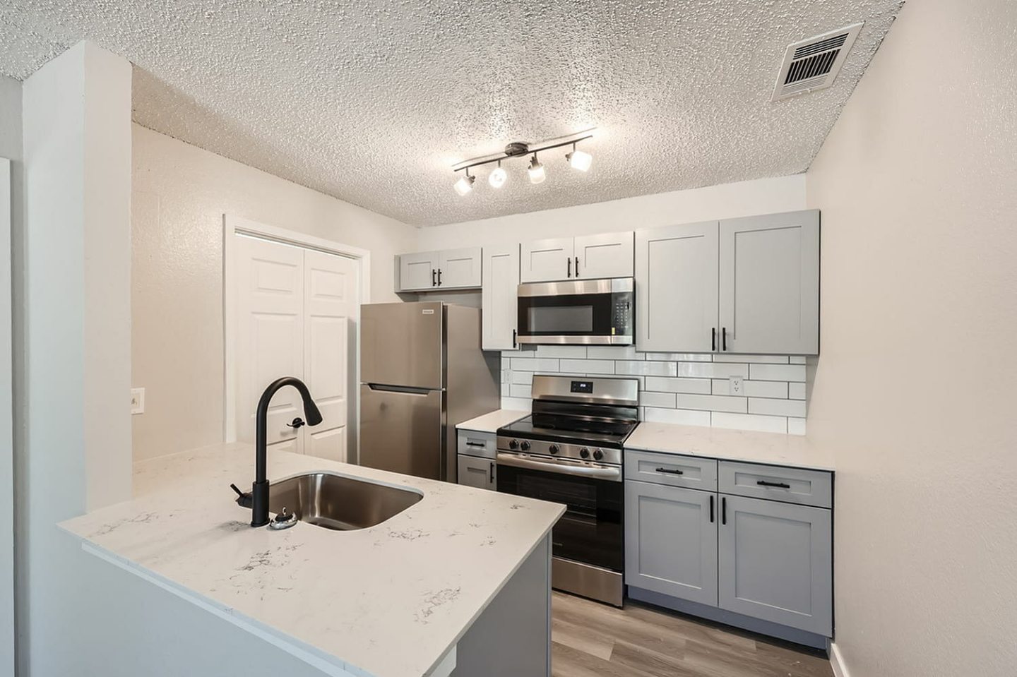 Fielders Glen Apartments Image 1