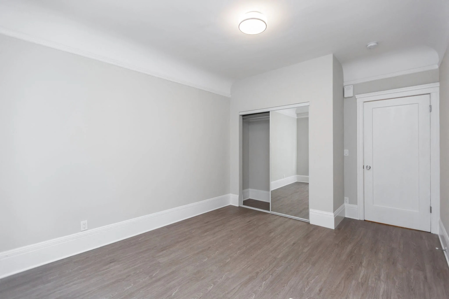 721 GEARY Apartments Image 17