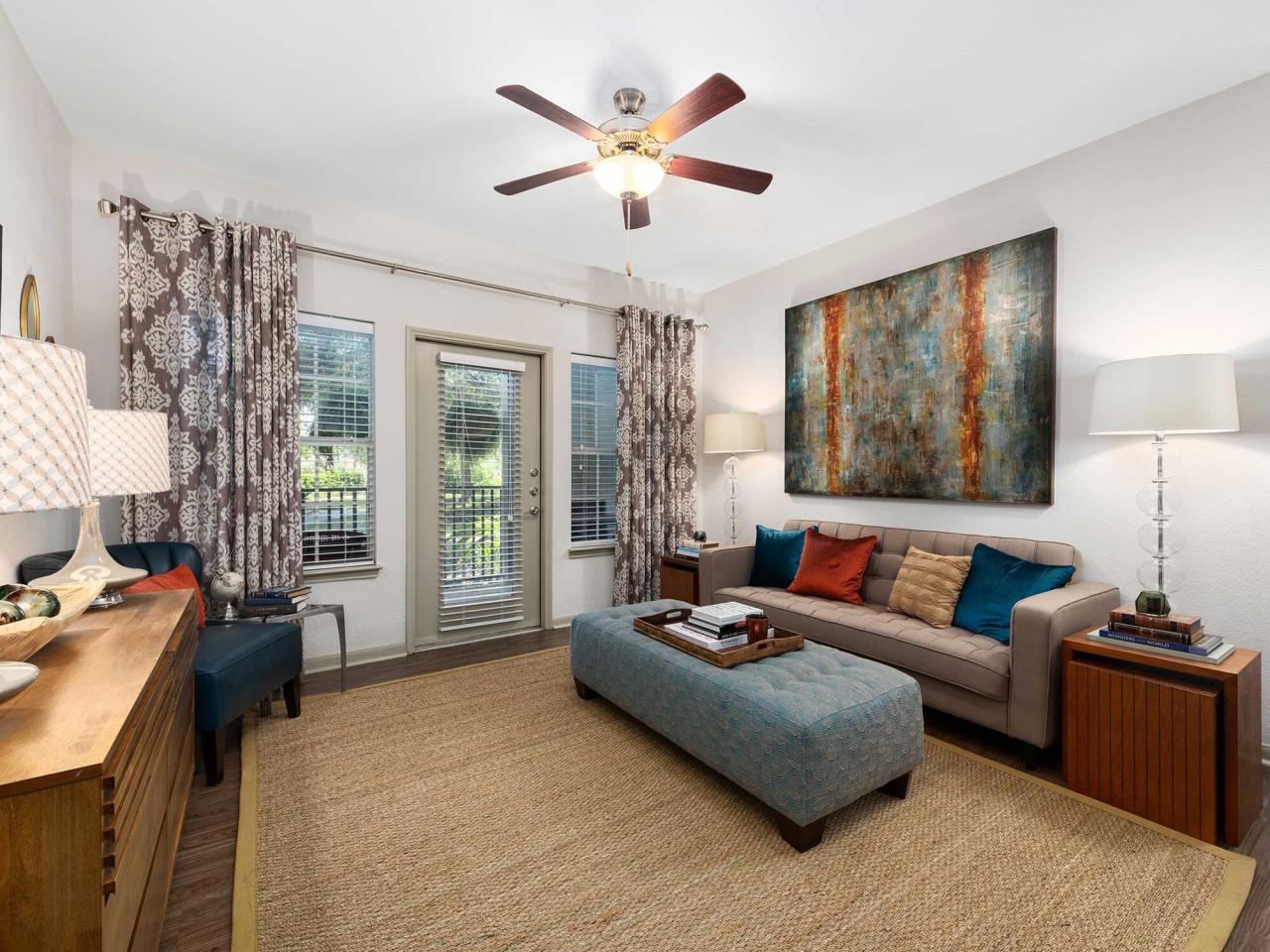 The Crescent at Country Club Image 12