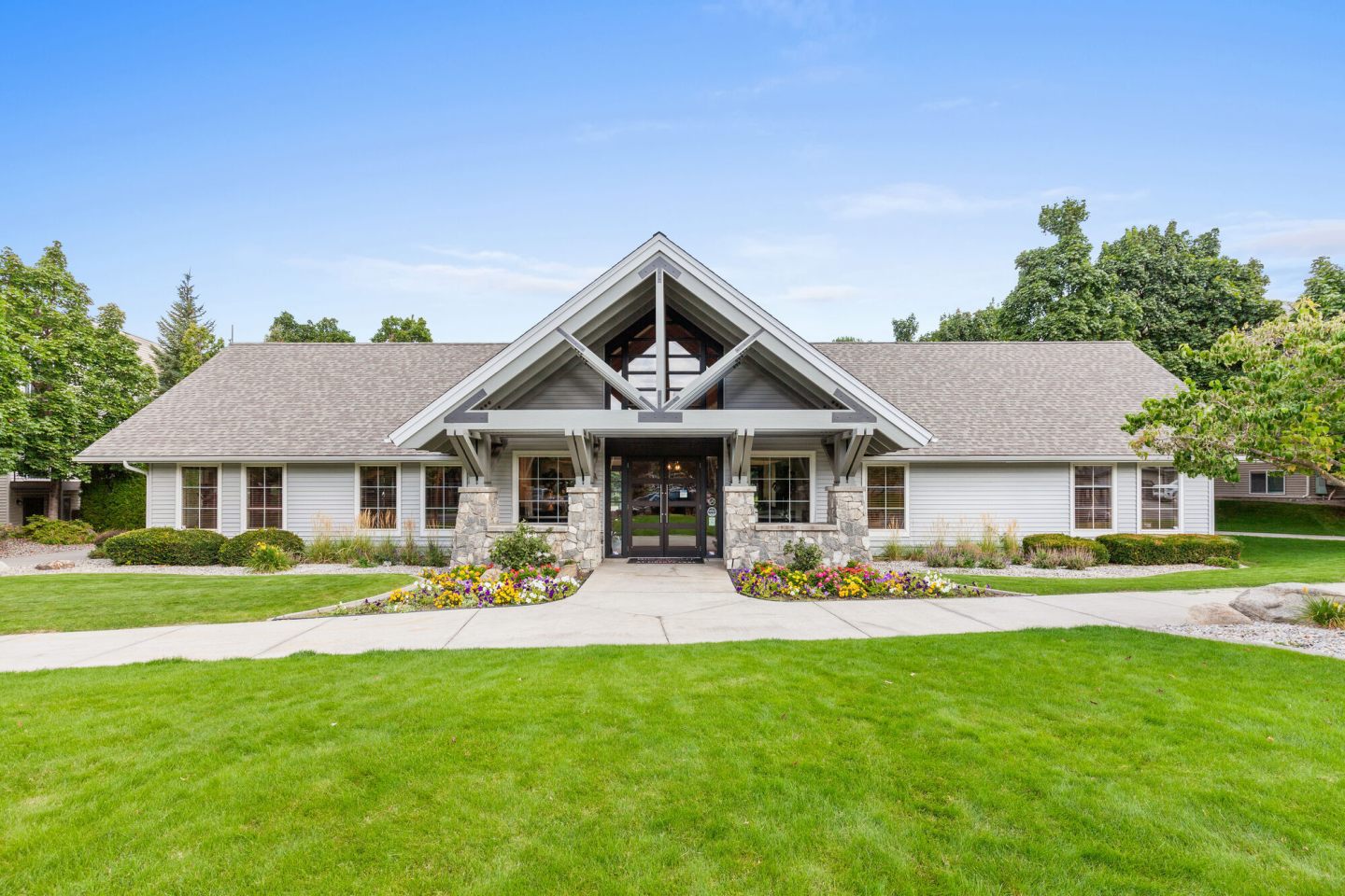 Big Trout Lodge Image 39