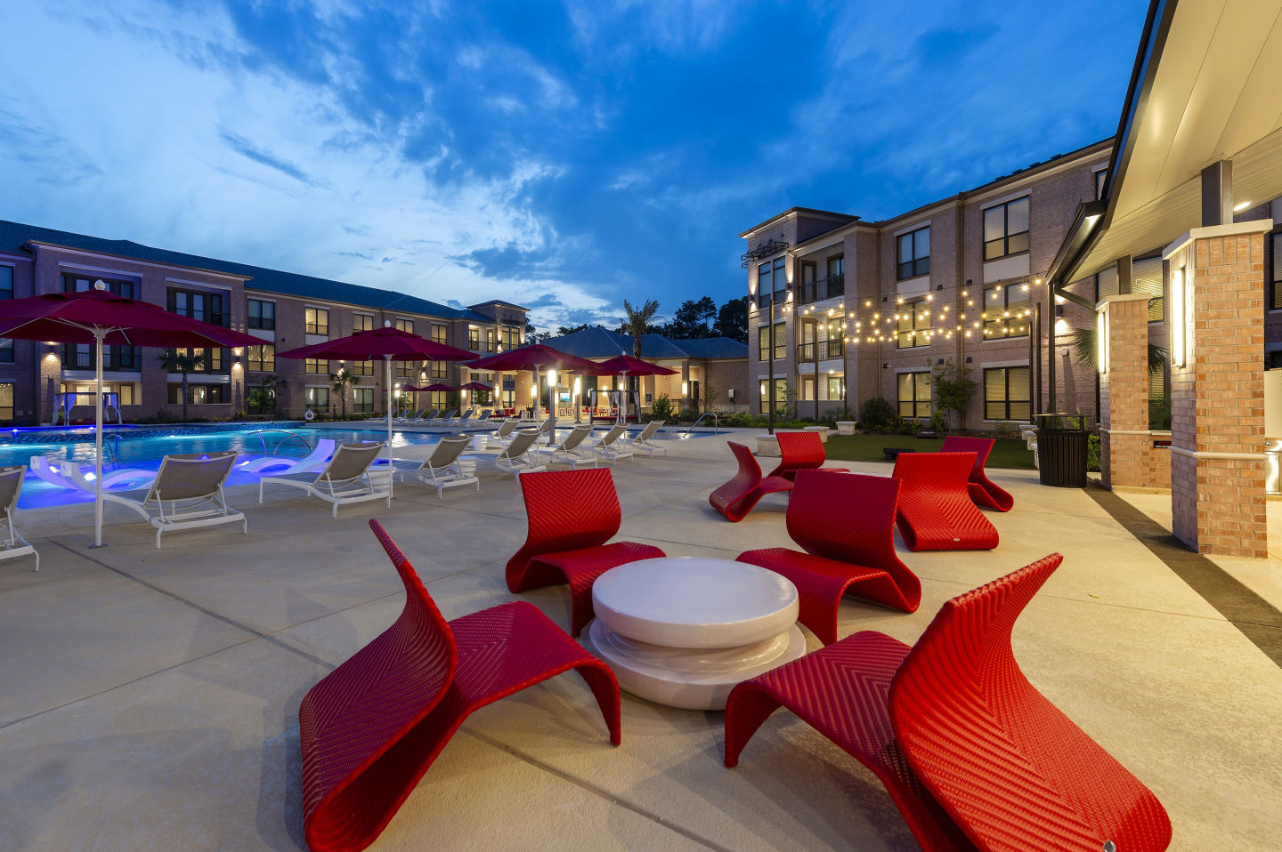 Imperial Oaks Square Image 13