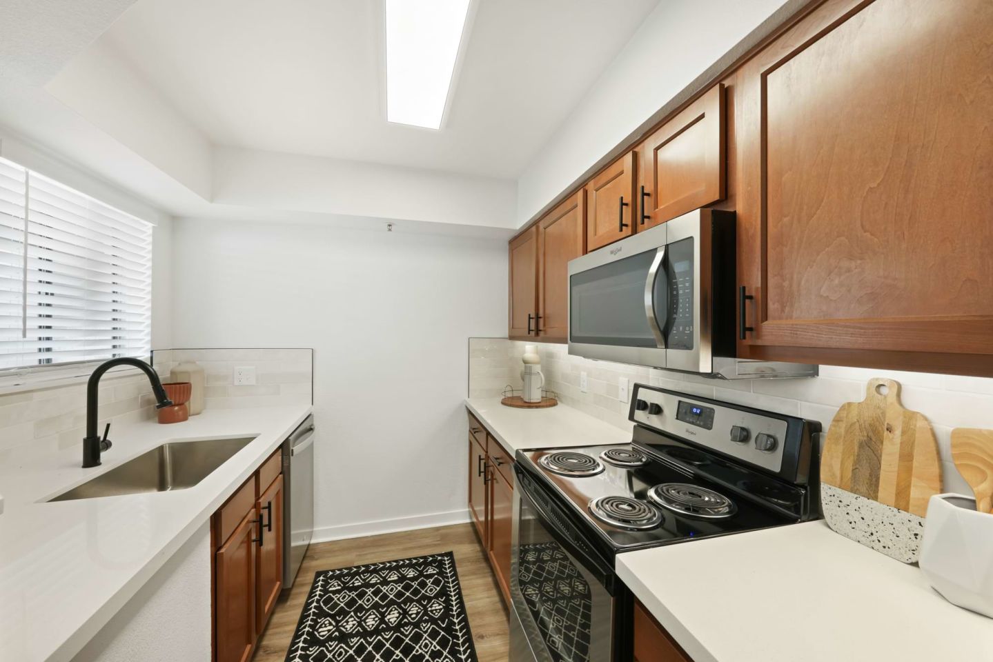 Cortland Scottsdale Mountain Image 1