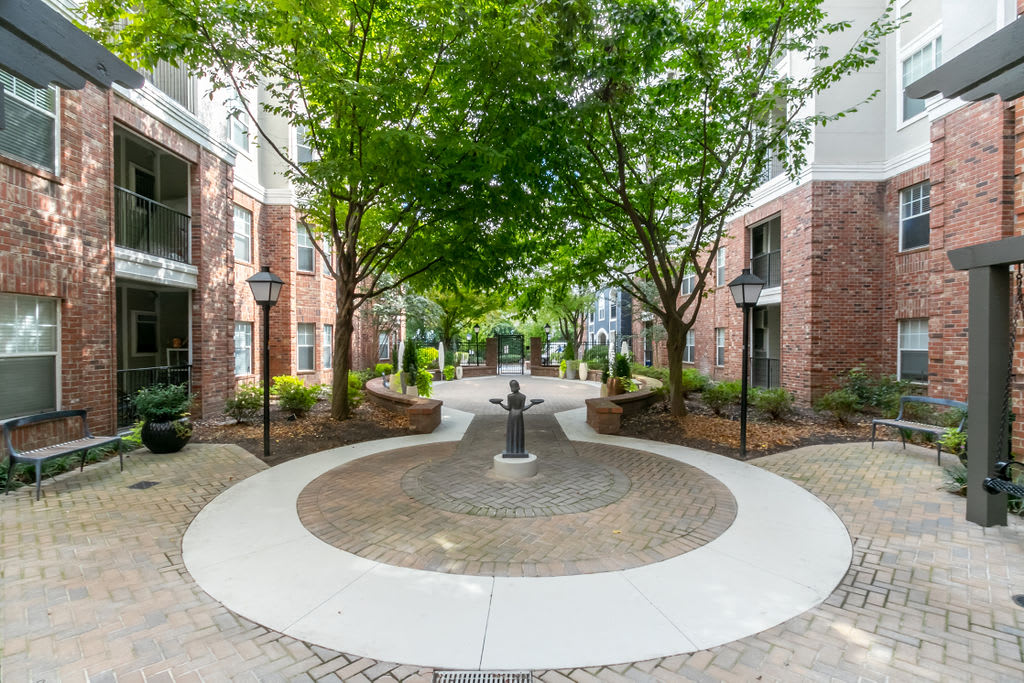 Crest at Midtown Image 17