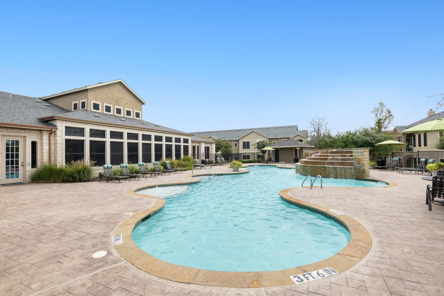 Sixteen50 at Lake Ray Hubbard Apartments Image 10