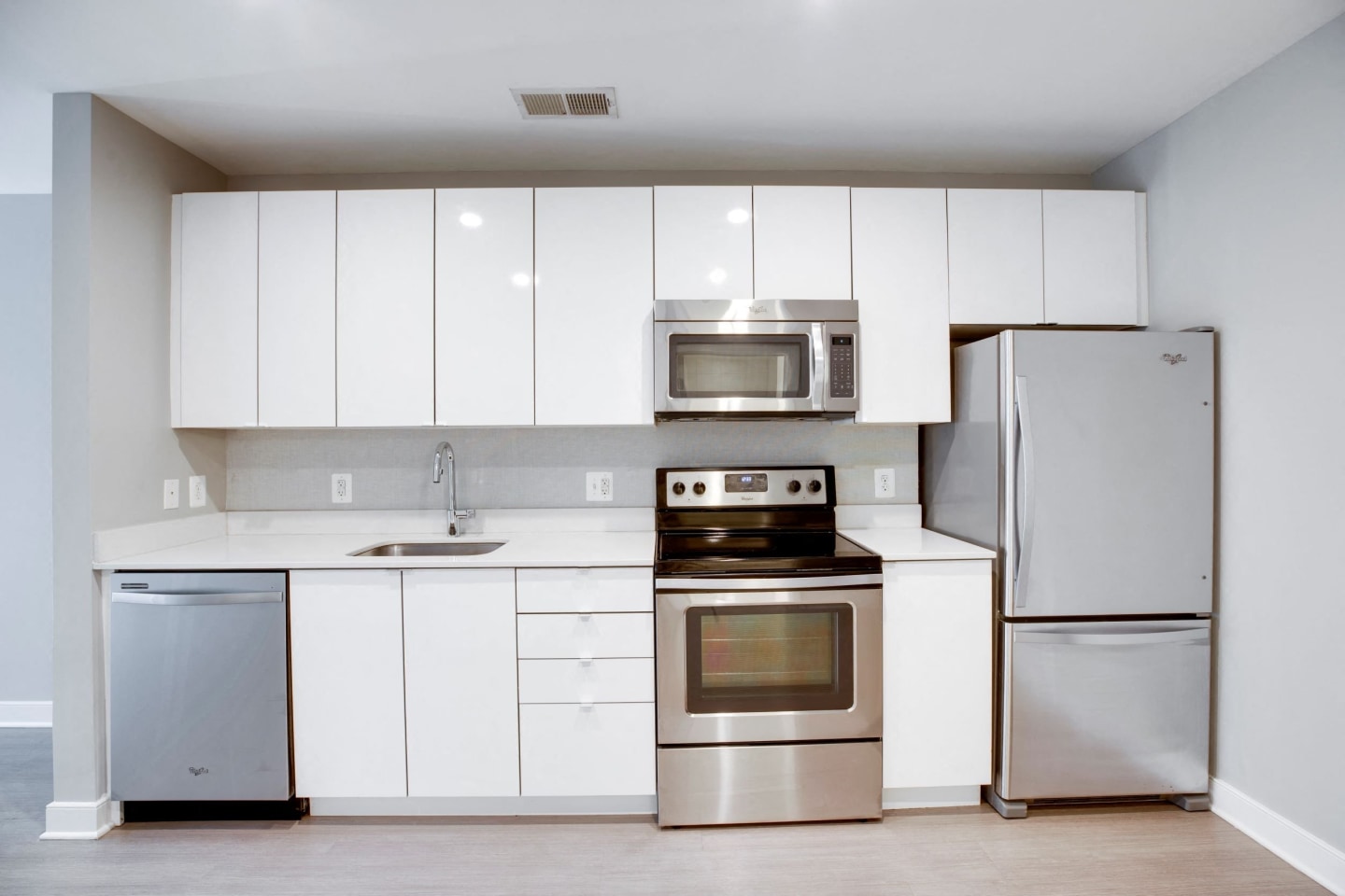 2255 Wisconsin Image 6
