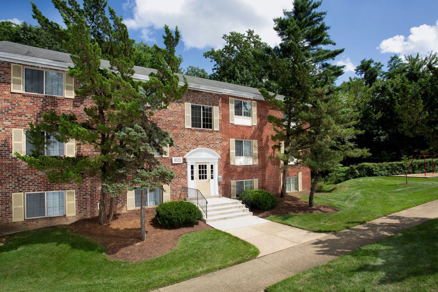 Whitehall Square Apartments Image 8
