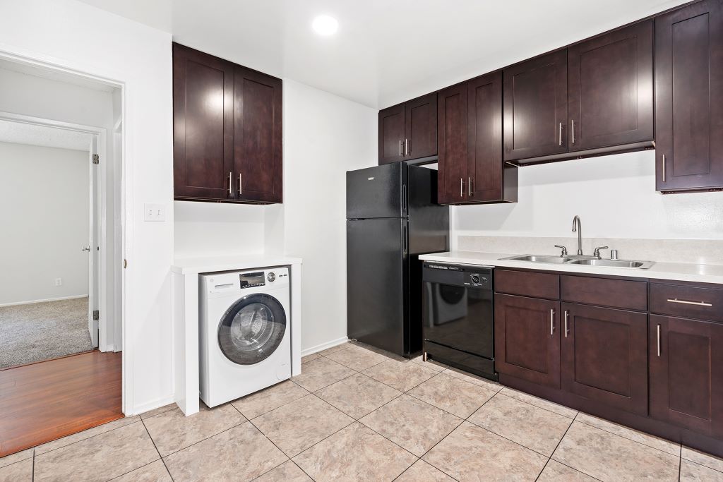 Parthenia Terrace Apartments Image 26