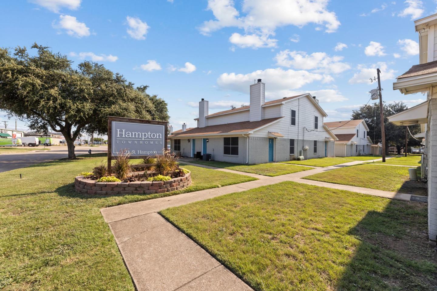 Hampton Townhomes Image 1