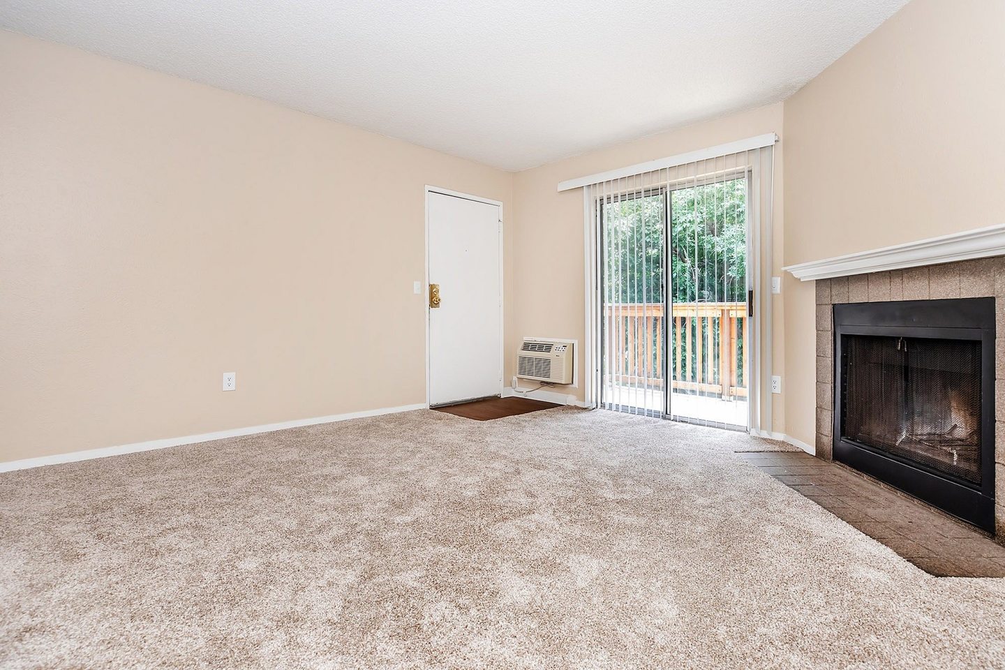 Knollwood Apartments Image 2