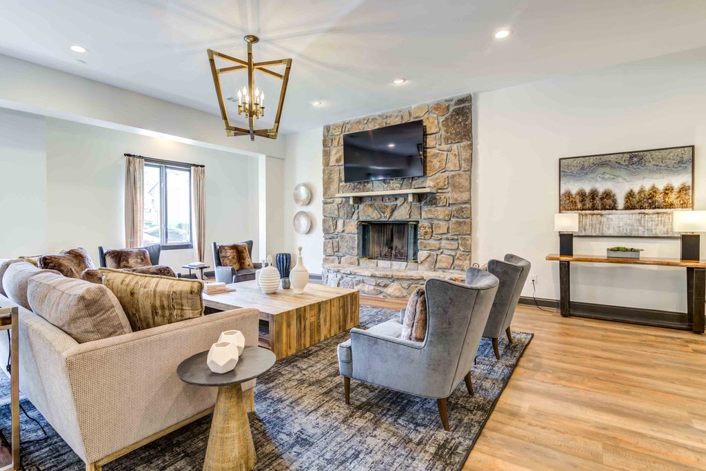 Eagle Pointe Image 7