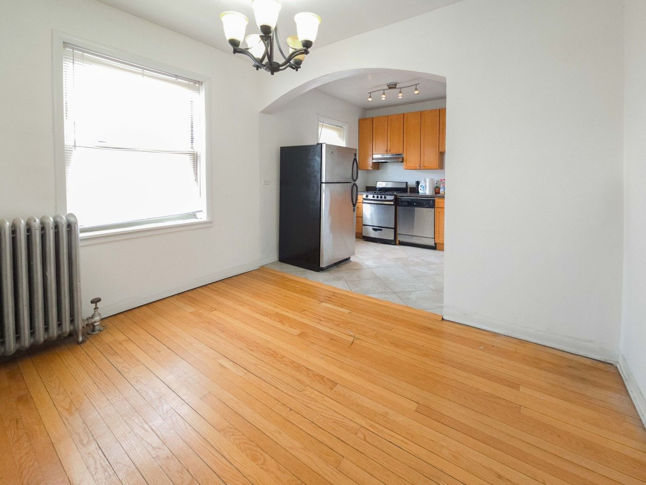 4501-09 N Greenview Image 3