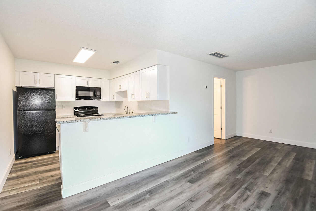 Woodlake Villas Image 17
