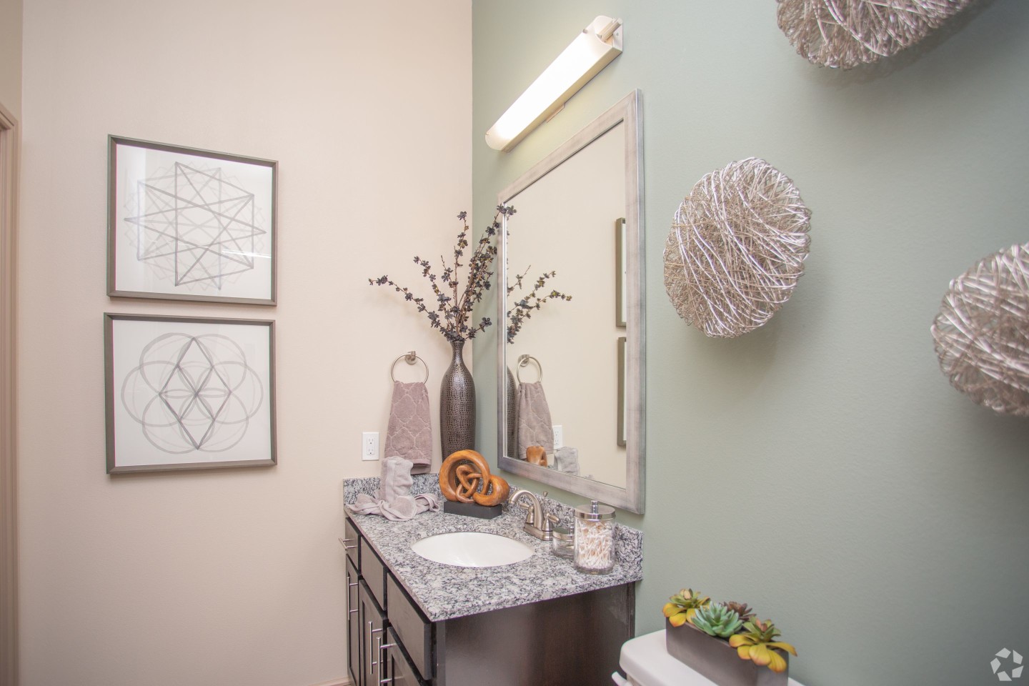 Fountain Pointe Las Colinas Image 59