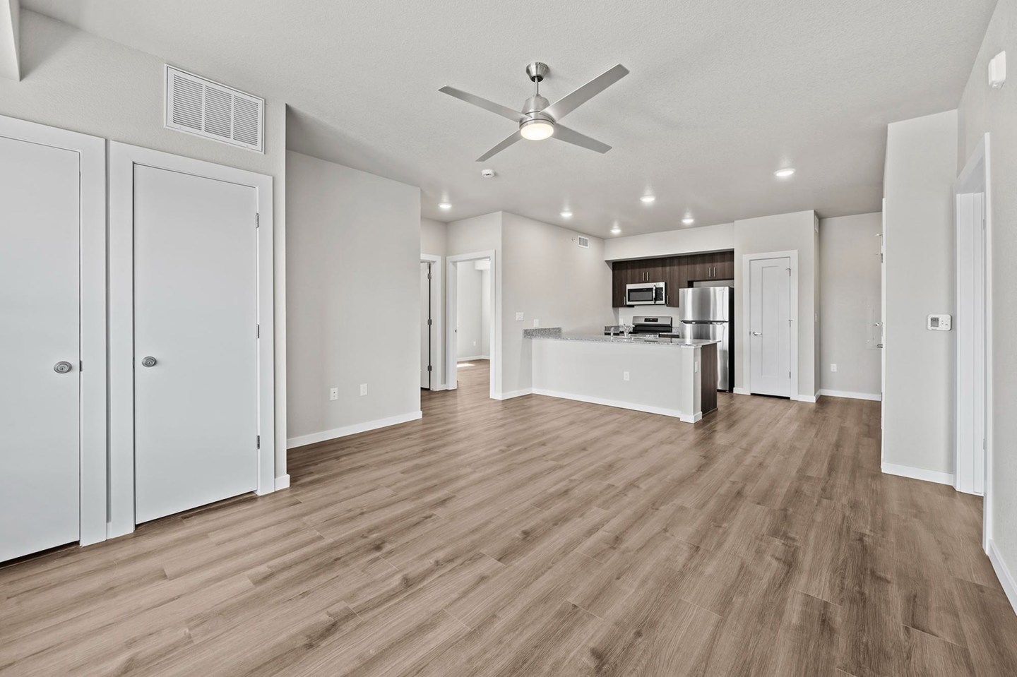 Prospector Apartments Image 10