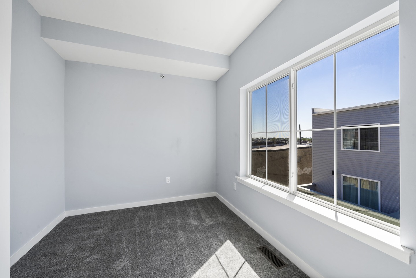 East Tioga Lofts Image 7