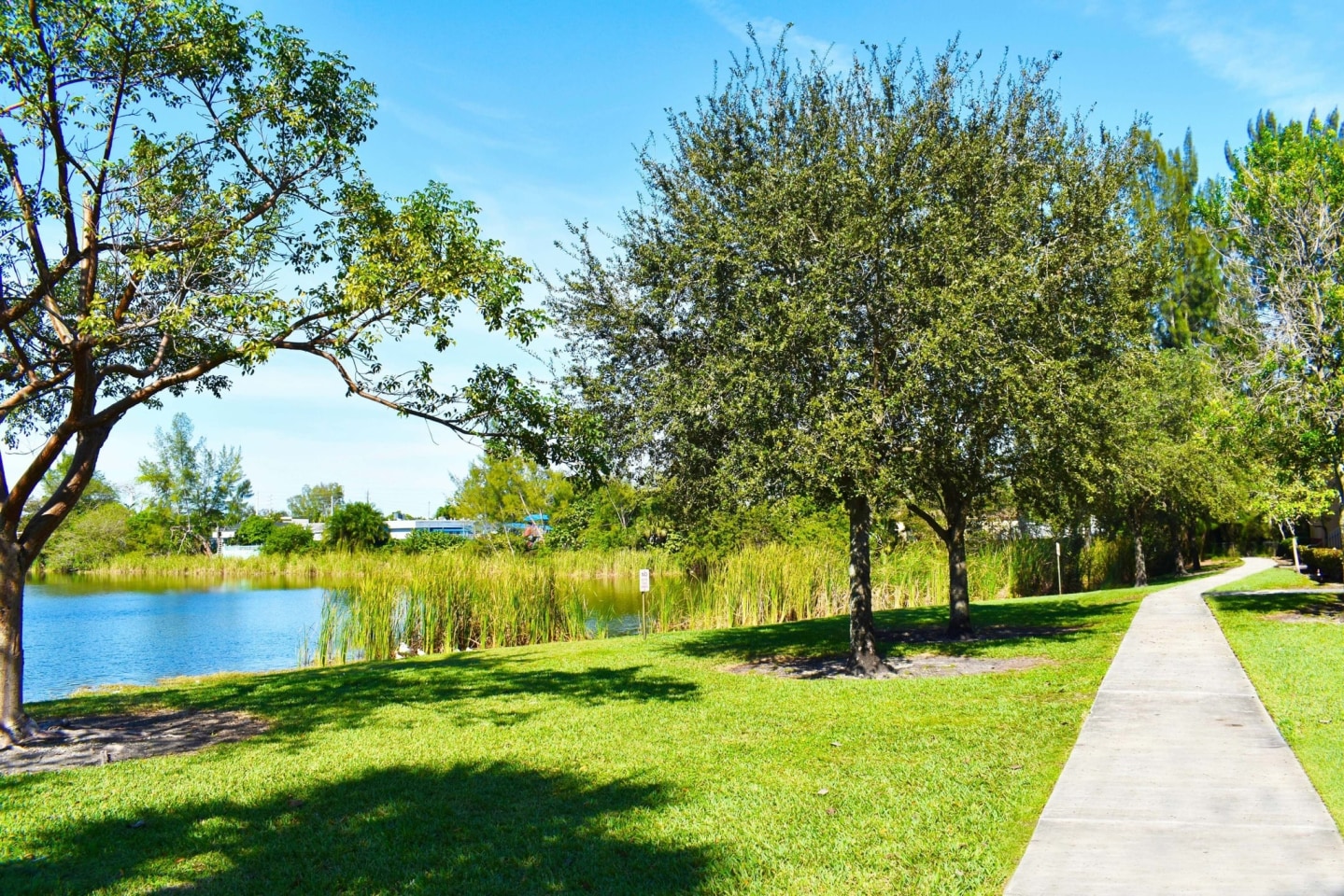Sunshine Lakes Image 2