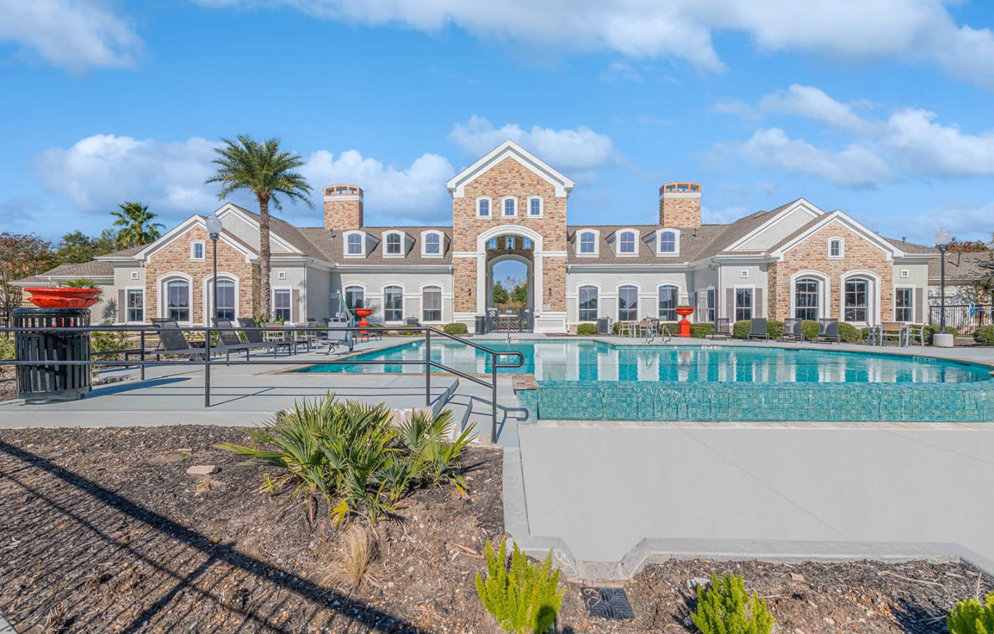 Lakeside Pointe Apartments & Townhomes Image 19