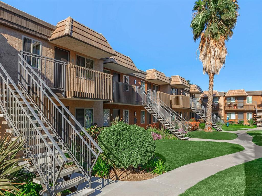 Bluffs at Carlsbad Apartments Image 50