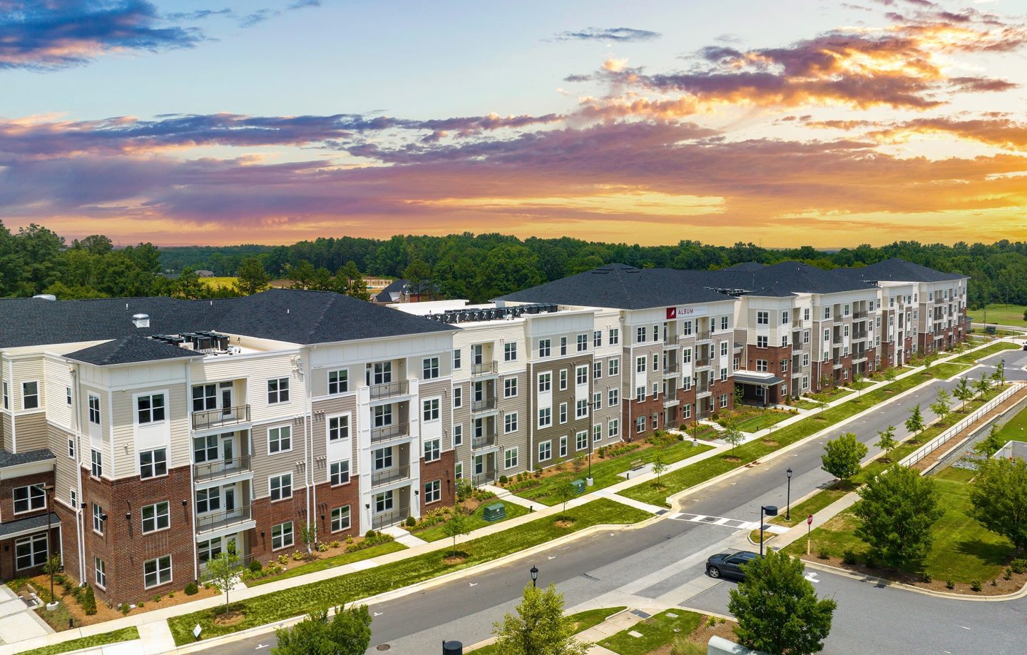 Album Huntersville 55+ Active Adult Apartment Homes Image 1