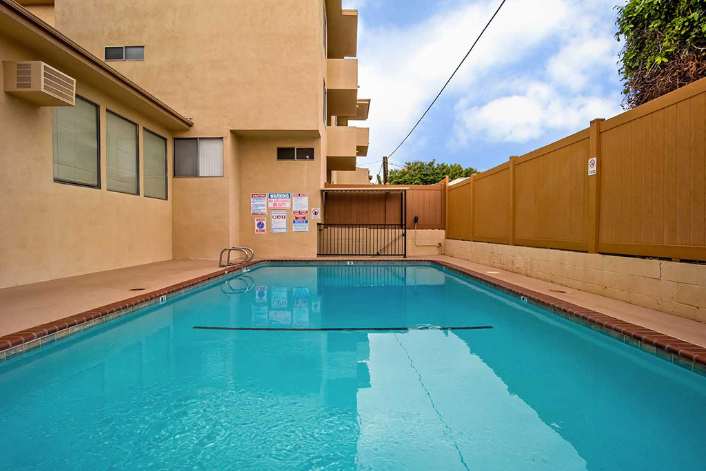 Los Robles Apartments Image 9