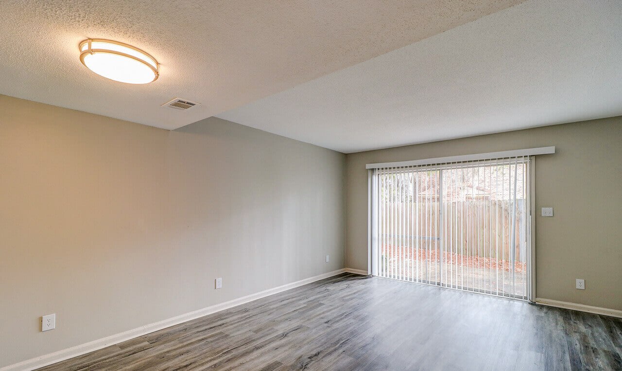 Savan Pointe Townhomes East and West Image 19