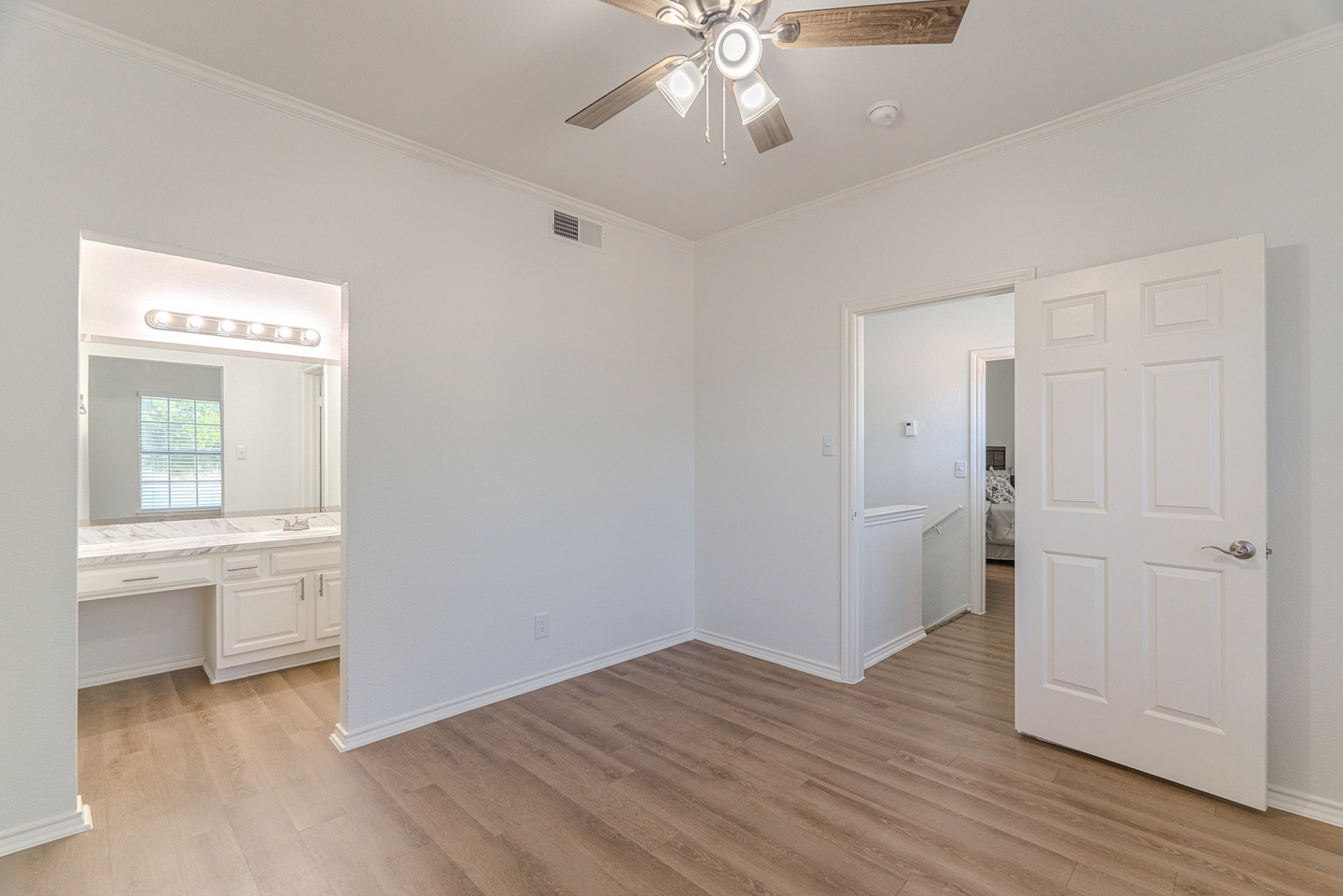 Oaks Of Arlington Image 65