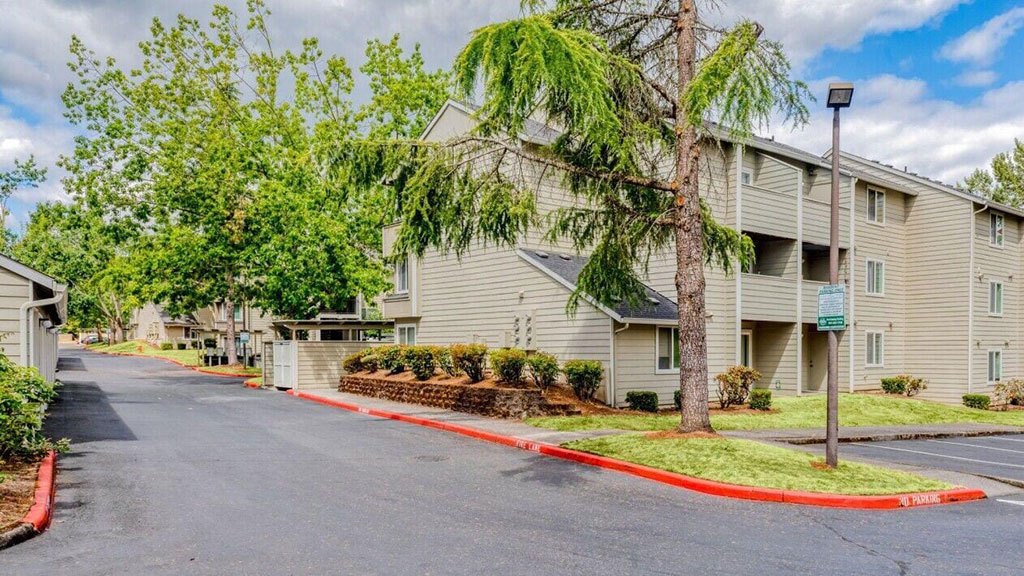 Willamette Falls Court Apartments Image 19