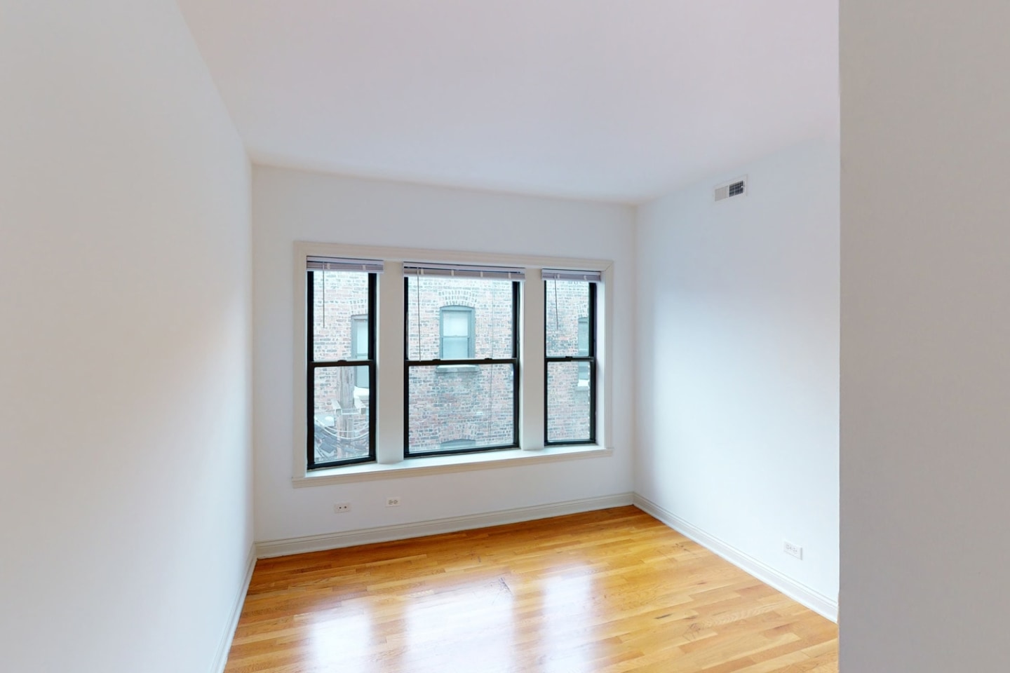 5400-5408 S. Ingleside Avenue Image 16