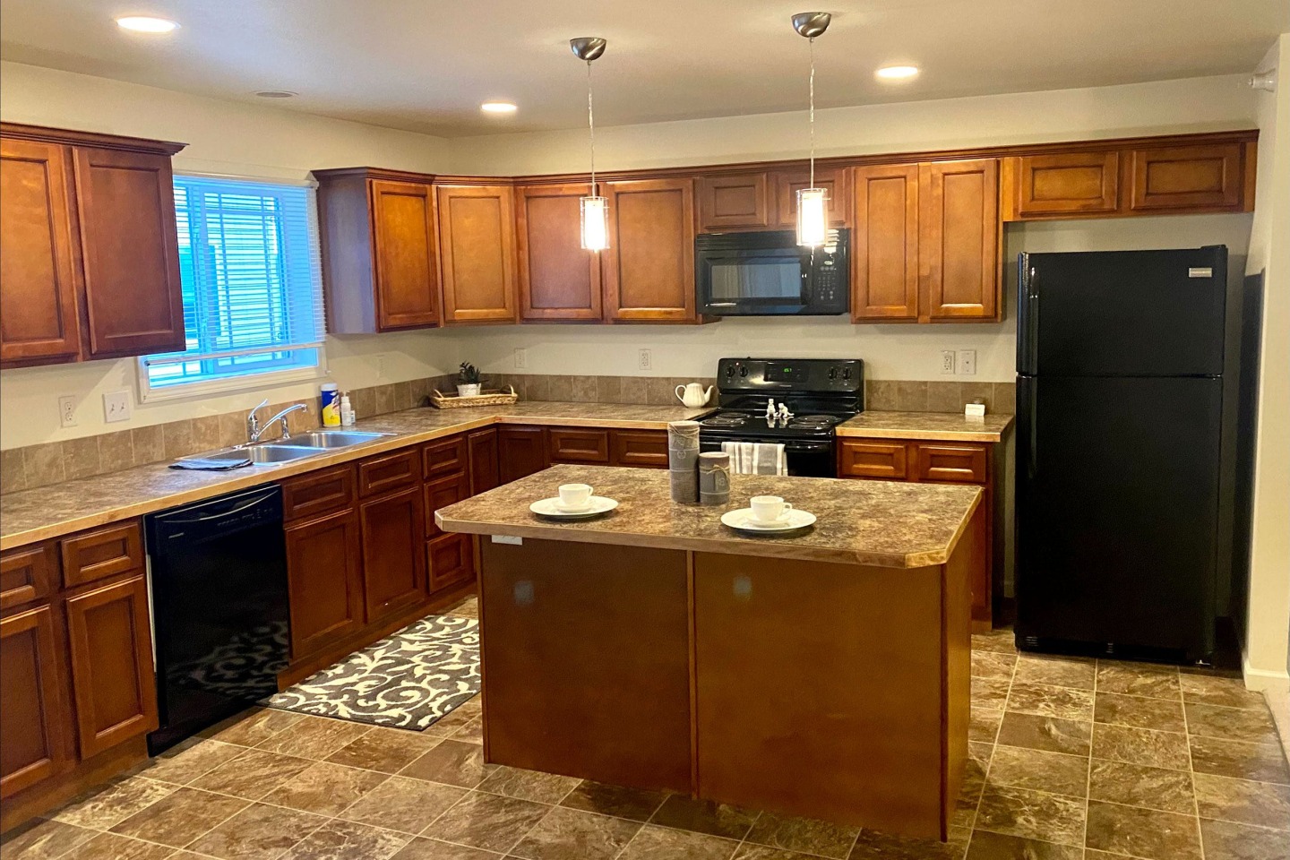 Phoenix Ridge Apartments Image 1