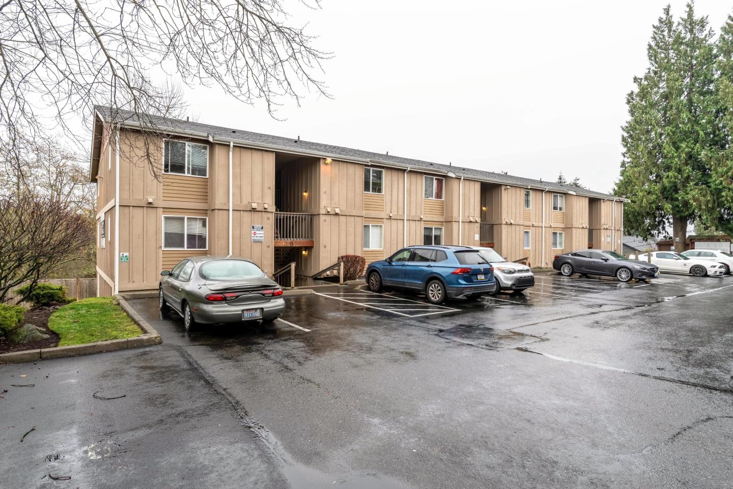 Cheney Heights Image 25