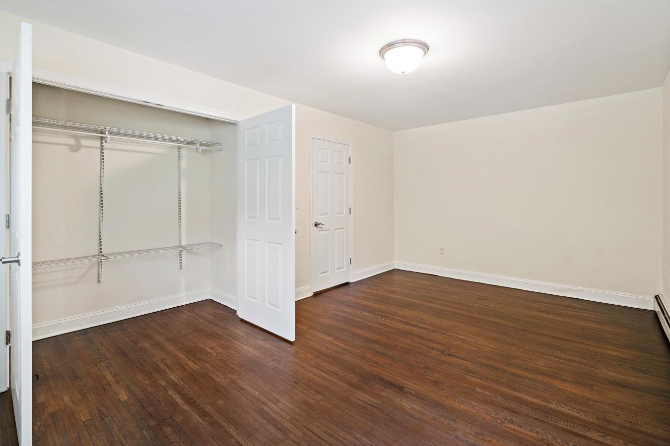 Newtonian Gardens Apartments Image 14