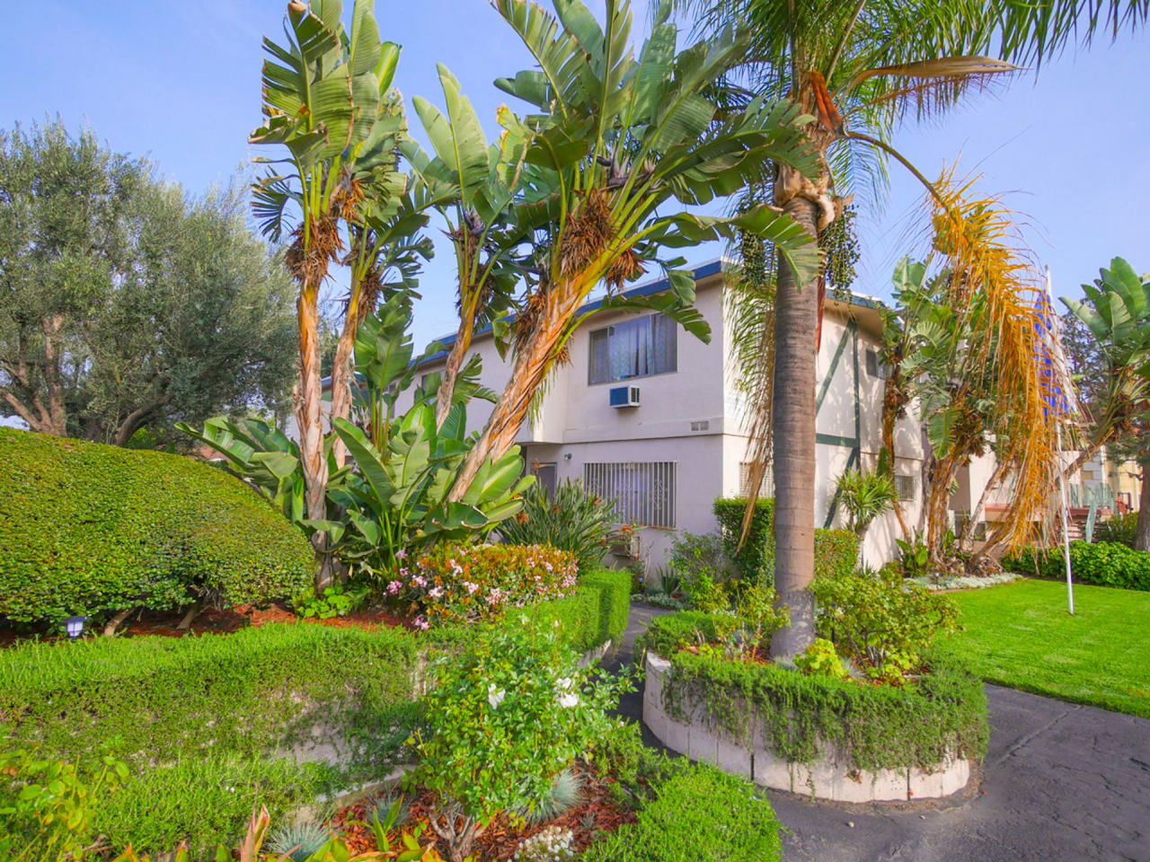 6944-6954 Coldwater Canyon Ave. Image 6