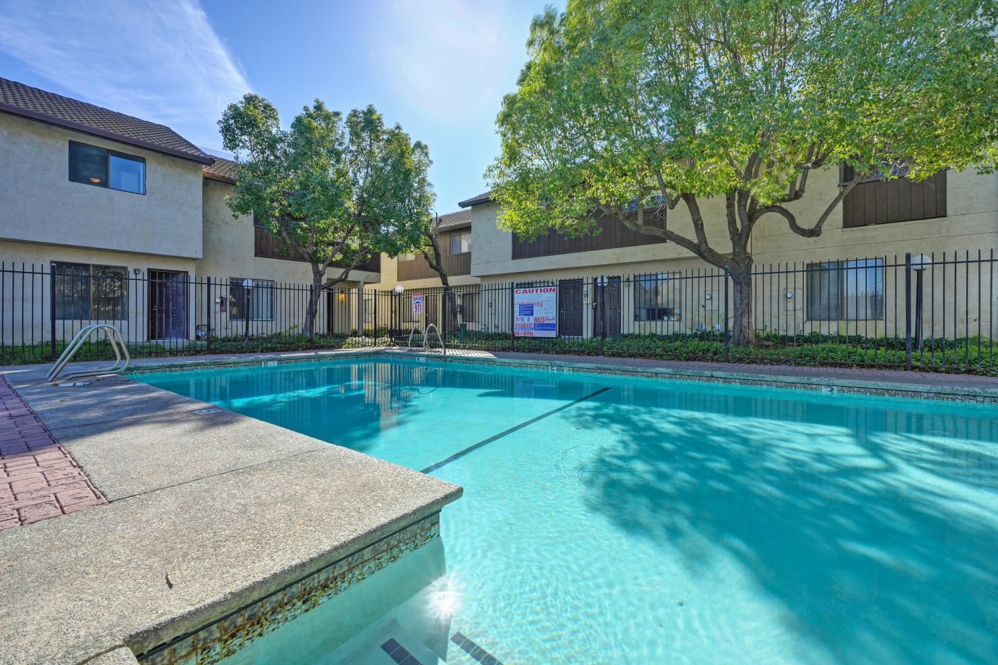 Townhomes at 201 Image 35