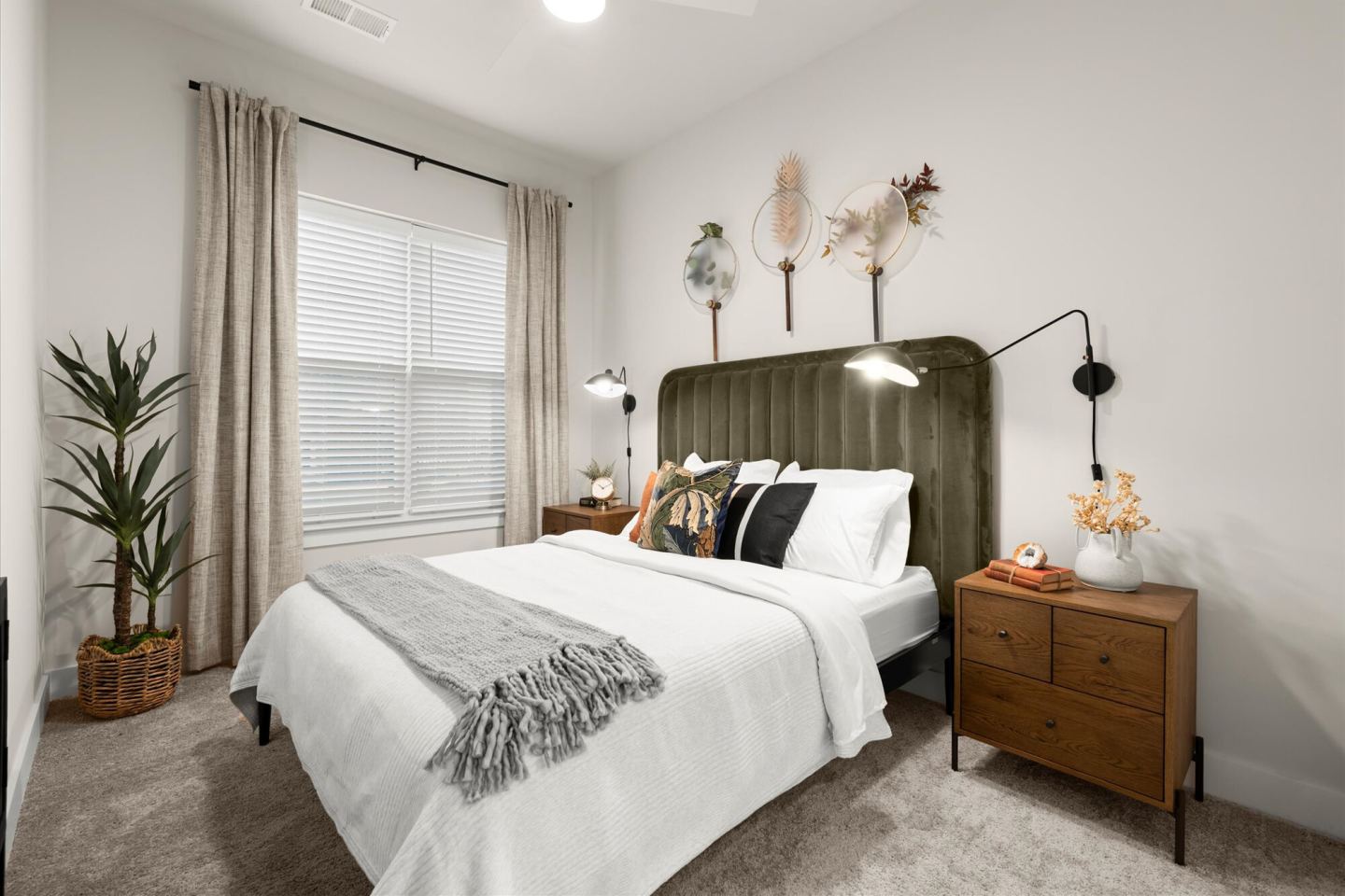 EVOQ East Cobb - Senior Housing Image 9