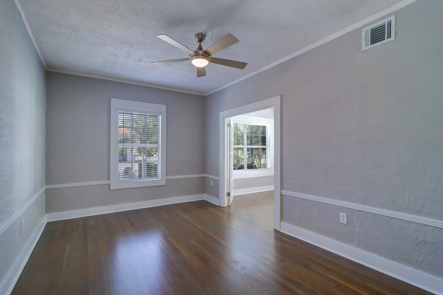 The Hyde Park Collection Image 38