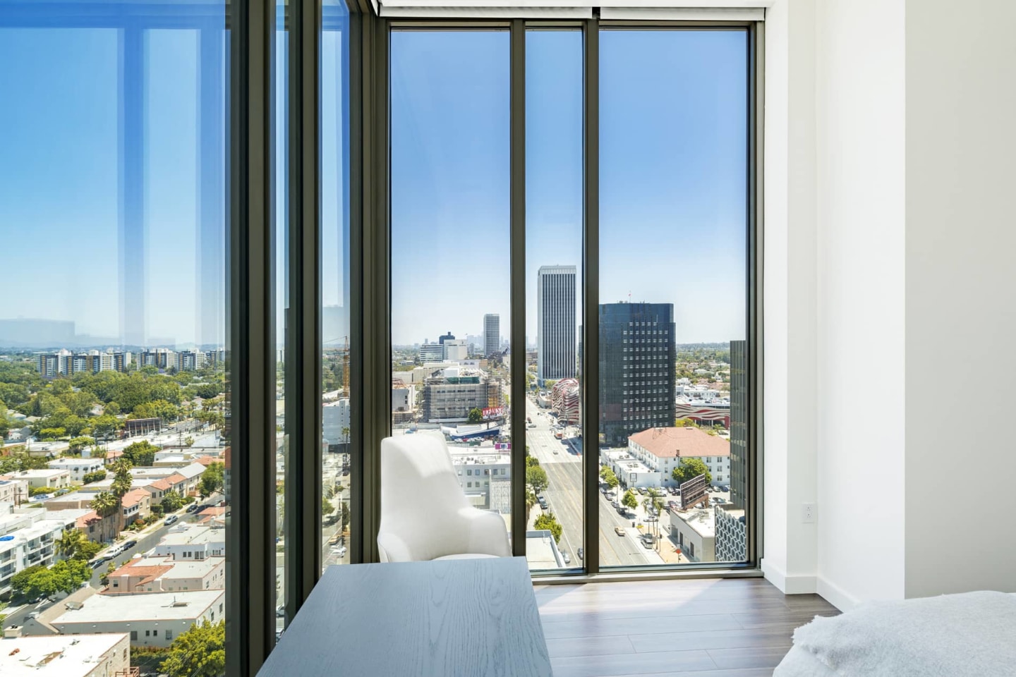 Vision on Wilshire Image 16