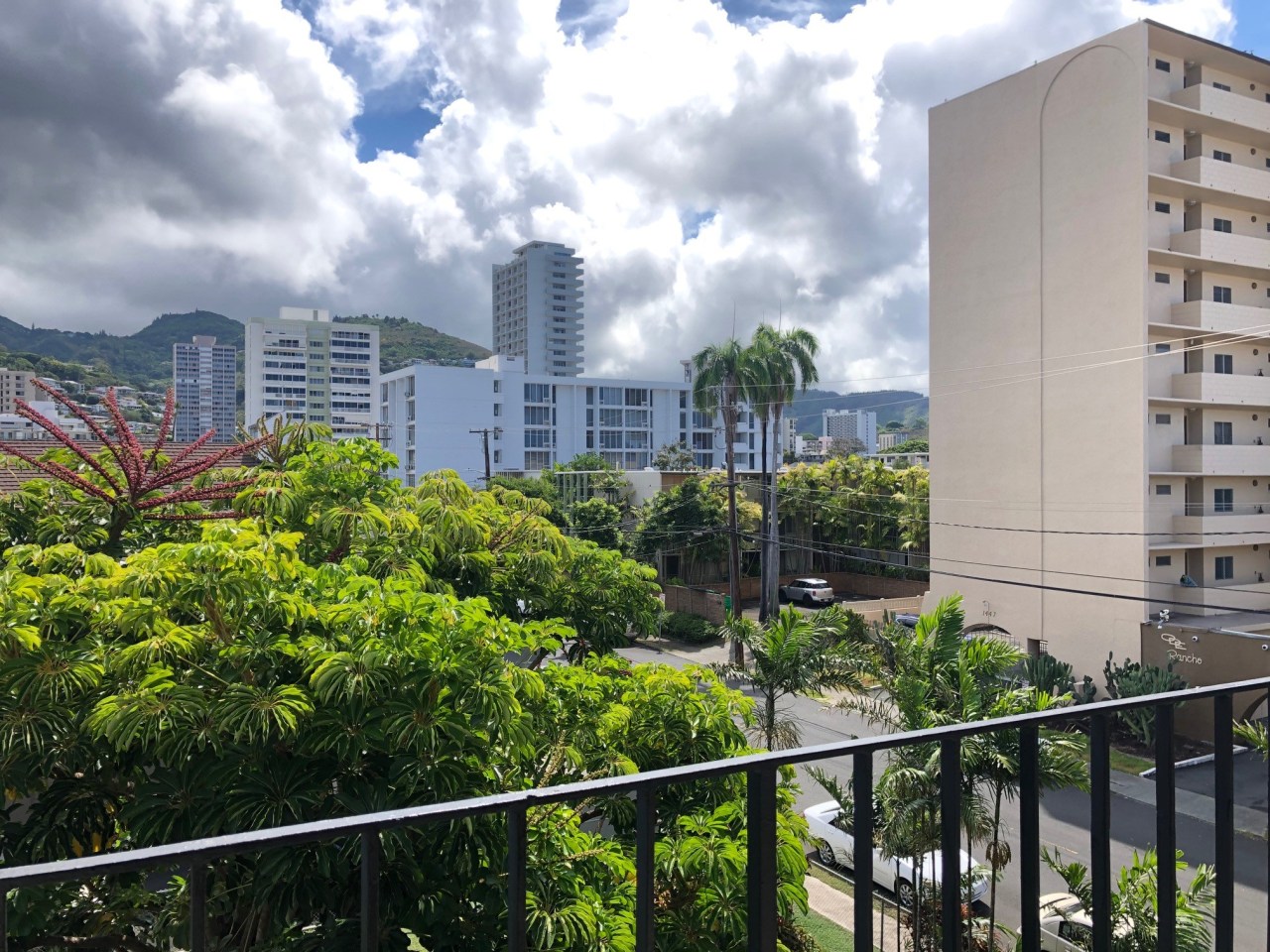 Kewalo Apartments Image 16