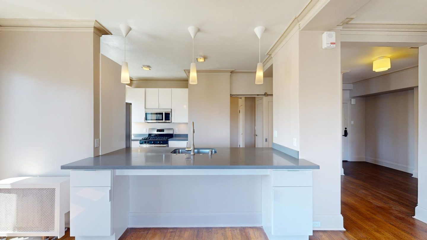 2677 Larkin - Furnished Image 2