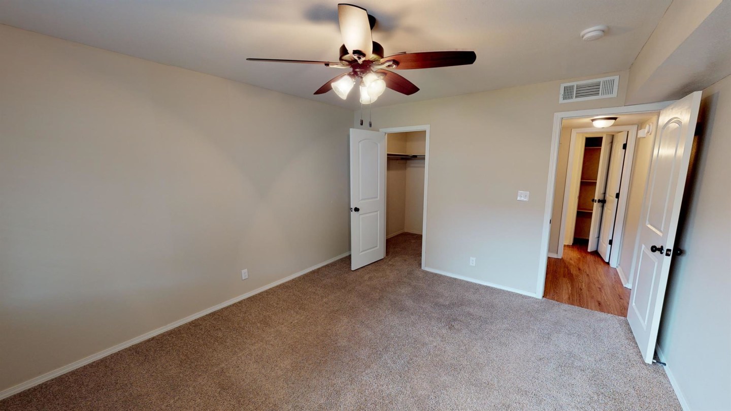 Metro Plex Apartments Image 8