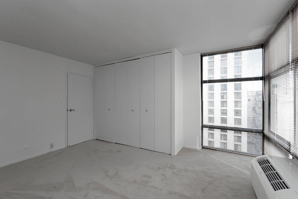 65 East Scott Street Building Image 1