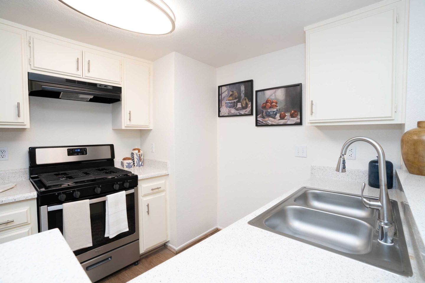 Riverpark apartment homes Image 67