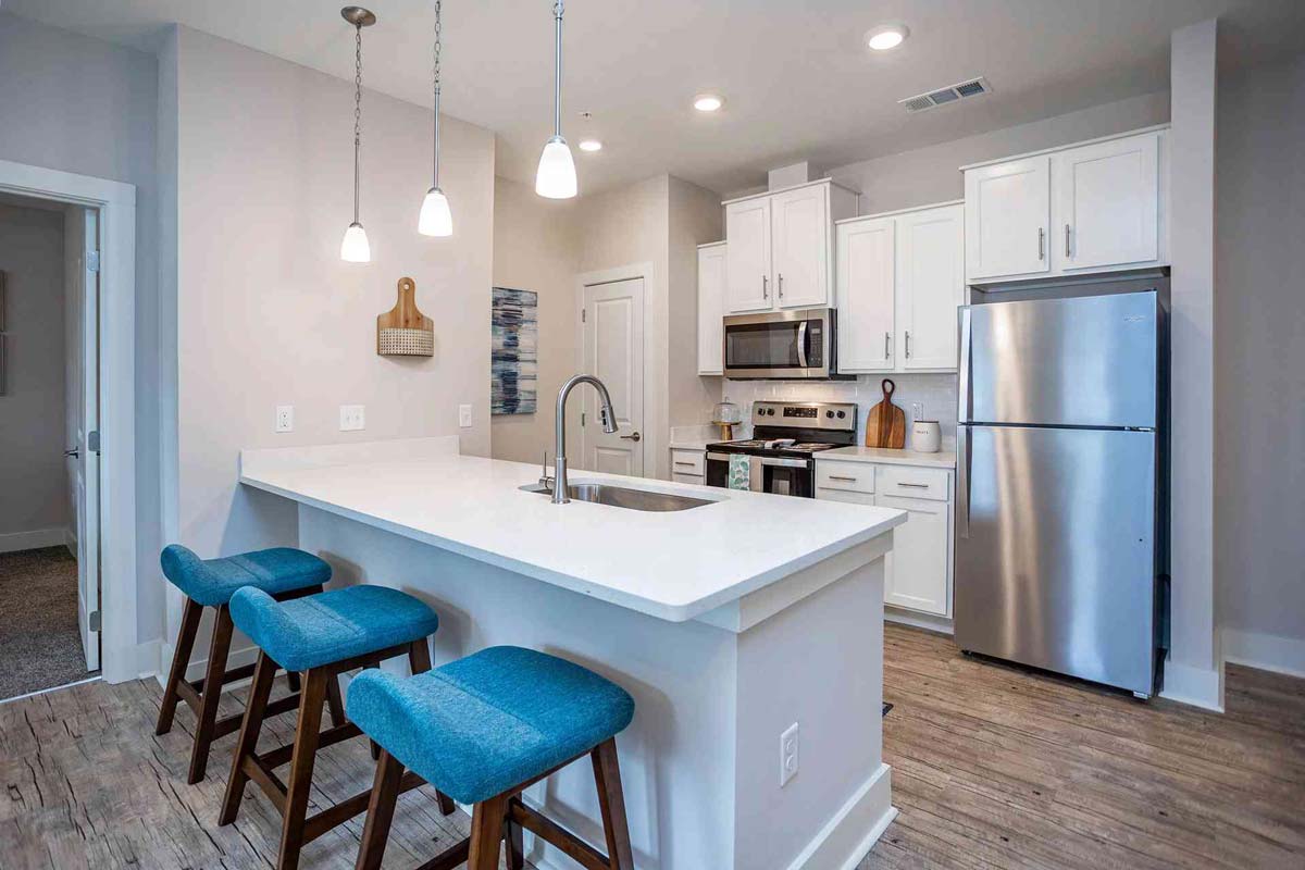 Farragut Junction Apartments Image 3